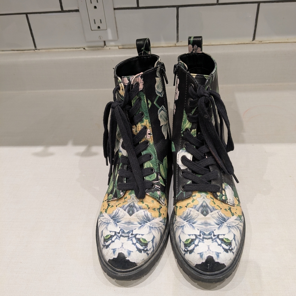Steve Madden Floral Multicolor Lace-Up Ankle Boots